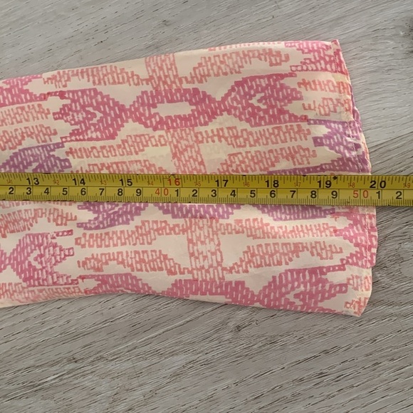 Matta XS Pink‎ Purple Print 100% Silk Blouse classic elegant lightweight - Picture 10 of 12